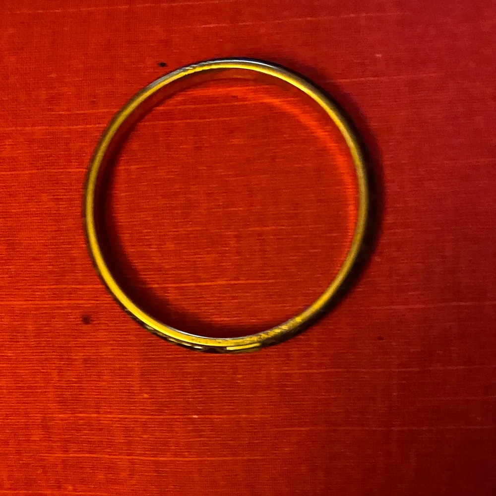 Chic Gold-Tone Bangle